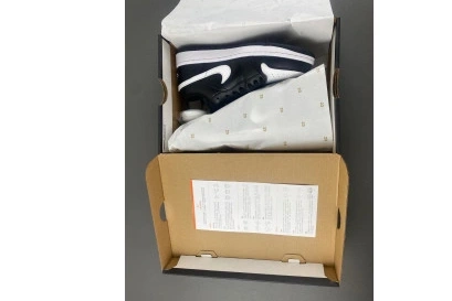Hyperoad Low AIR JORDAN 1 0717